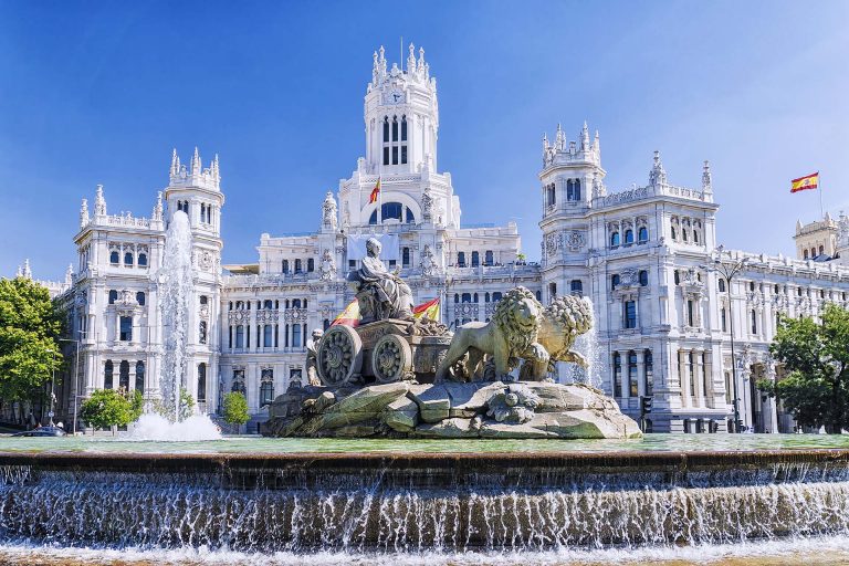 Madrid and Extremadura: two sides of Spanish happiness