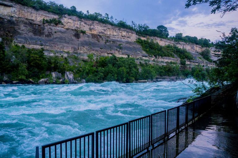 Niagara: the secrets of the famous waterfall