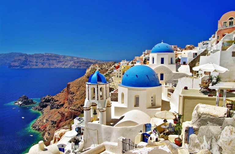 Santorini: welcome to the volcano!