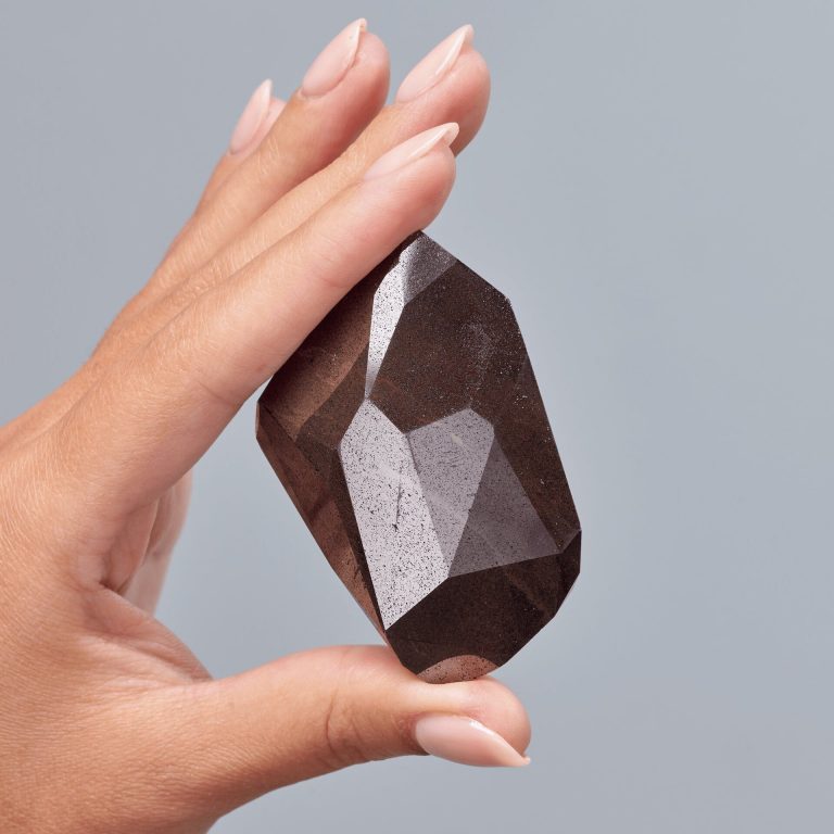 At auction – the largest black diamond