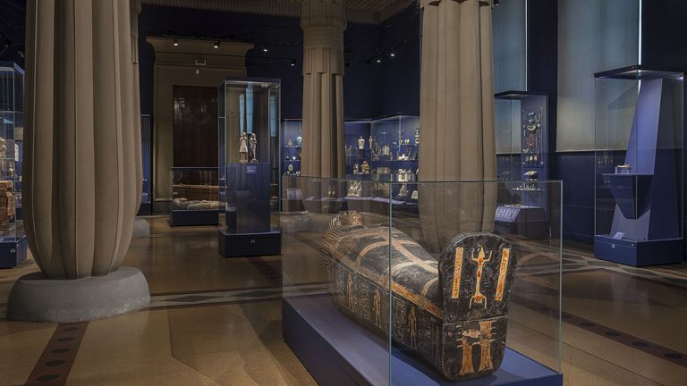 Egyptian values: hunting and captivity