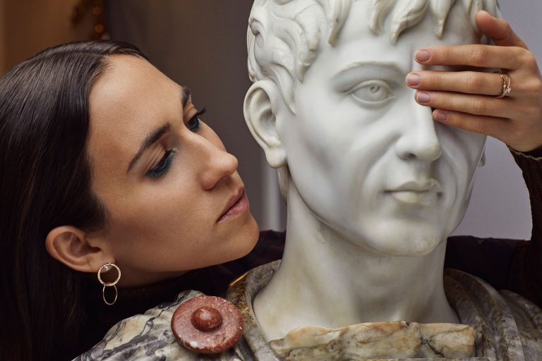 Delphine Delettre: Let’s play decadence