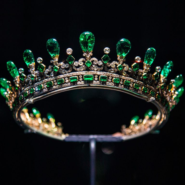 In memory of Queen Victoria’s parure