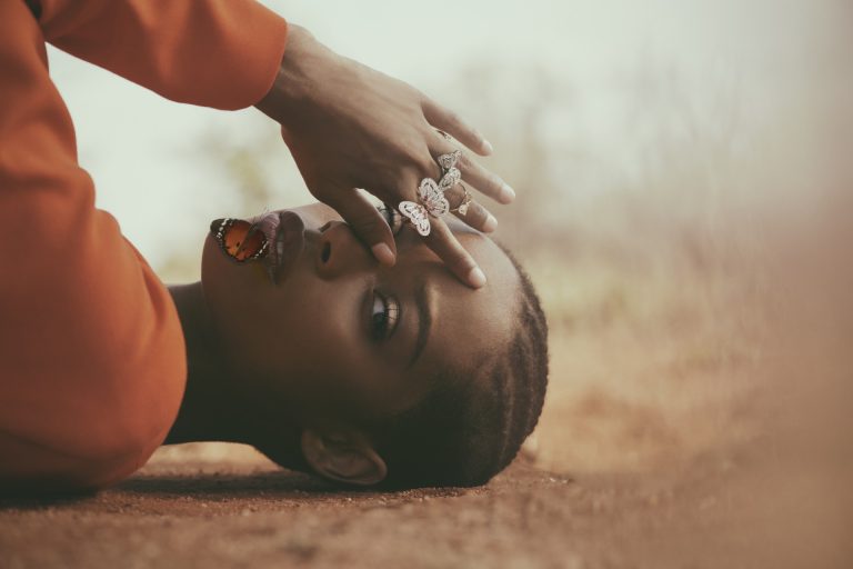 De Beers: Flutter of Butterflies