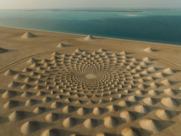 Abu Dhabi: Desert Land Art