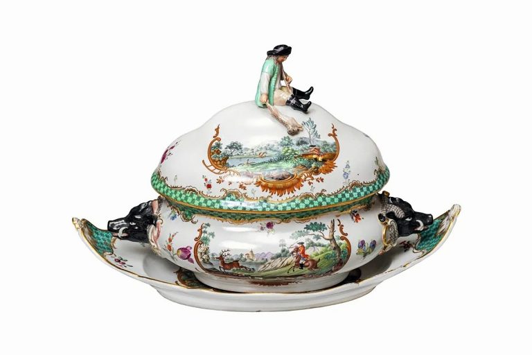 Hunting and Porcelain